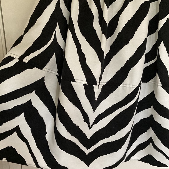 NWT EXPRESS SKIRT - Picture 6 of 7